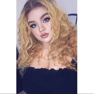 Meet your Posher, Briana